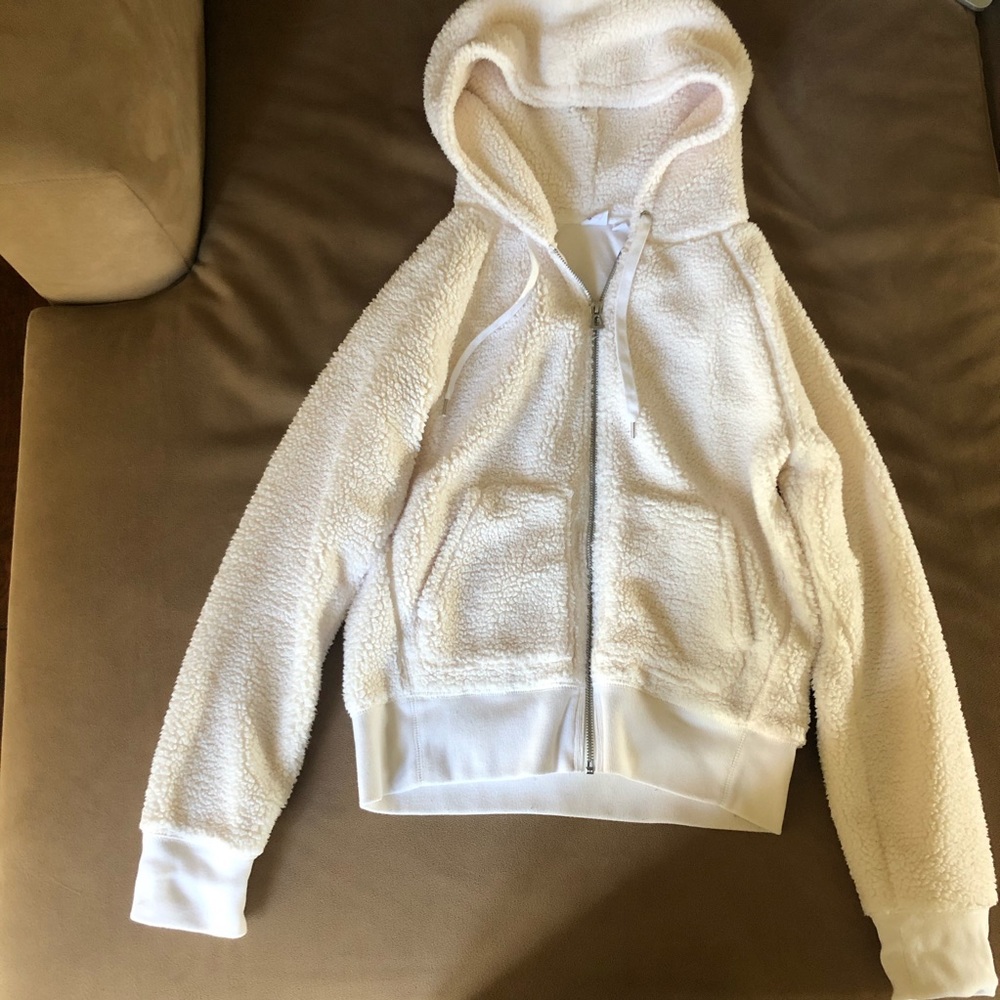 Gap Fuzzy White Jacket